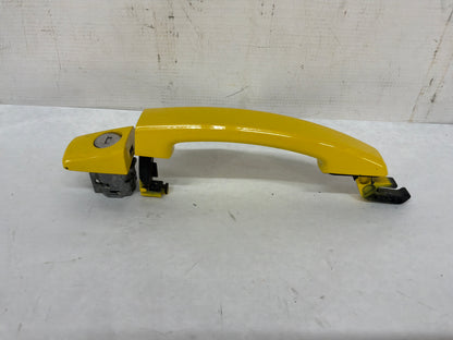 Lh exterior door handle - Day's Parts Yard
