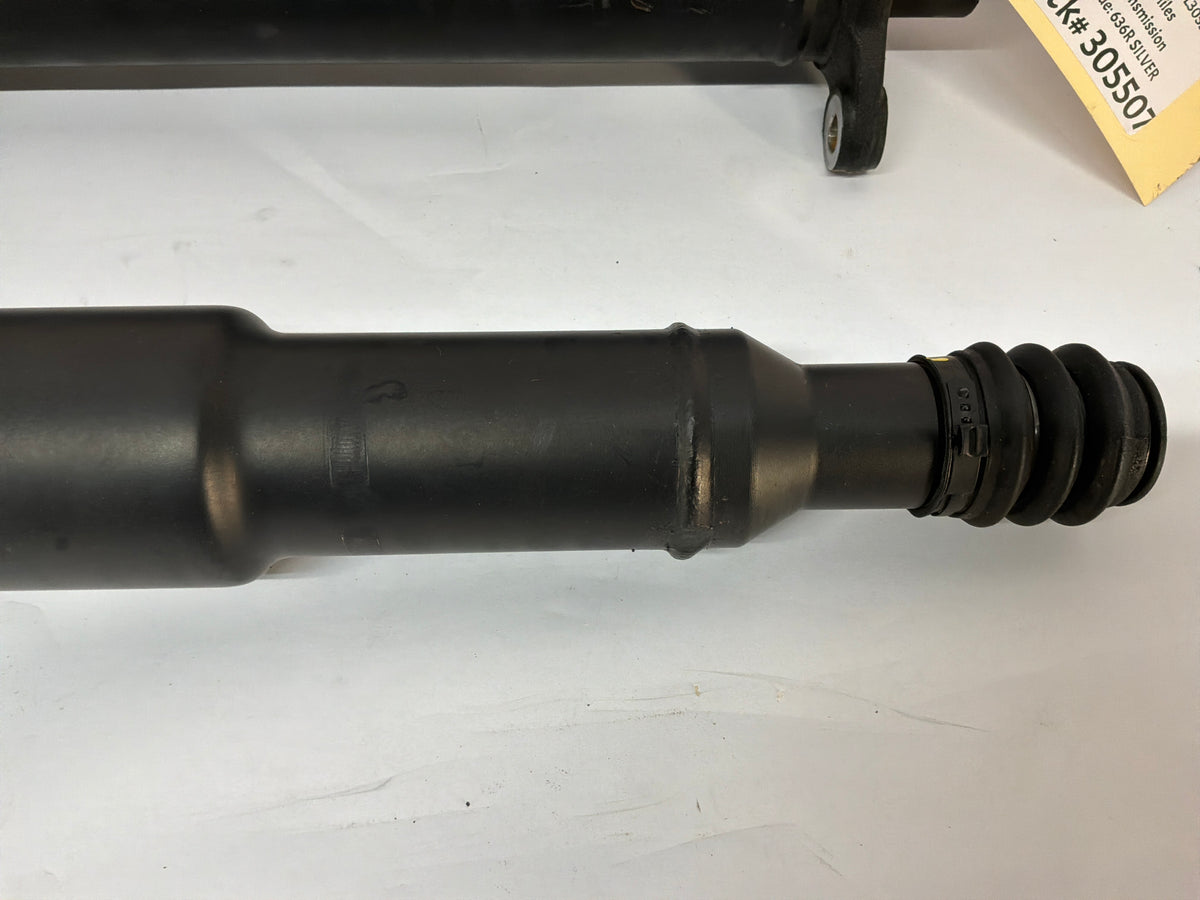2017 Chevy SS Sedan Drive Propeller Shaft Driveshaft OEM