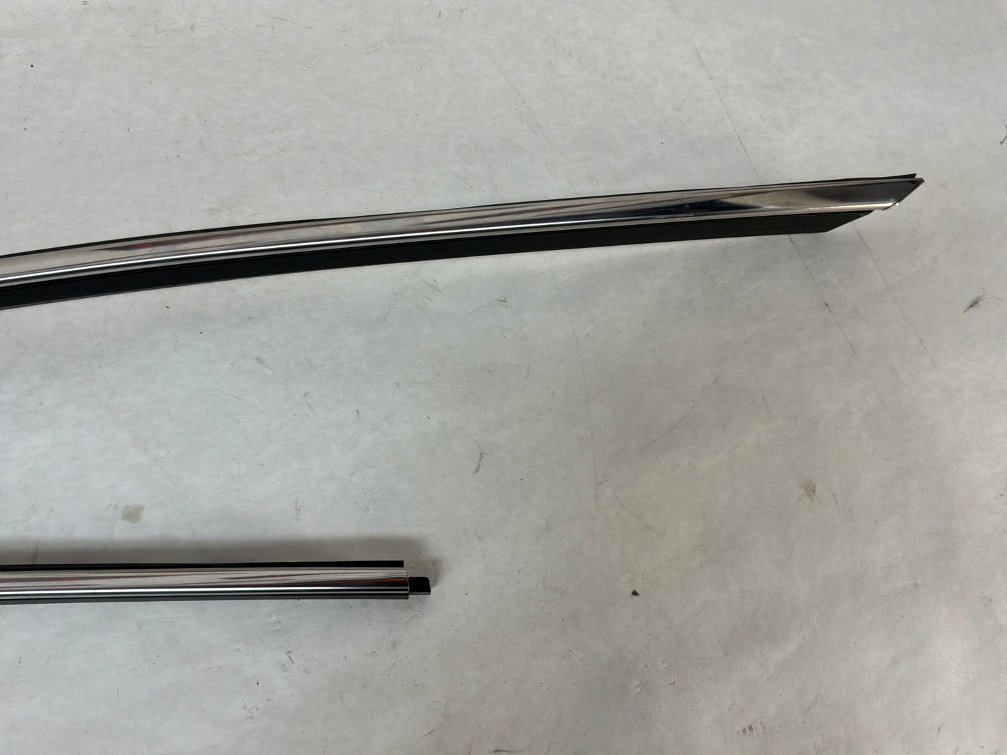 Door trim - Day's Parts Yard