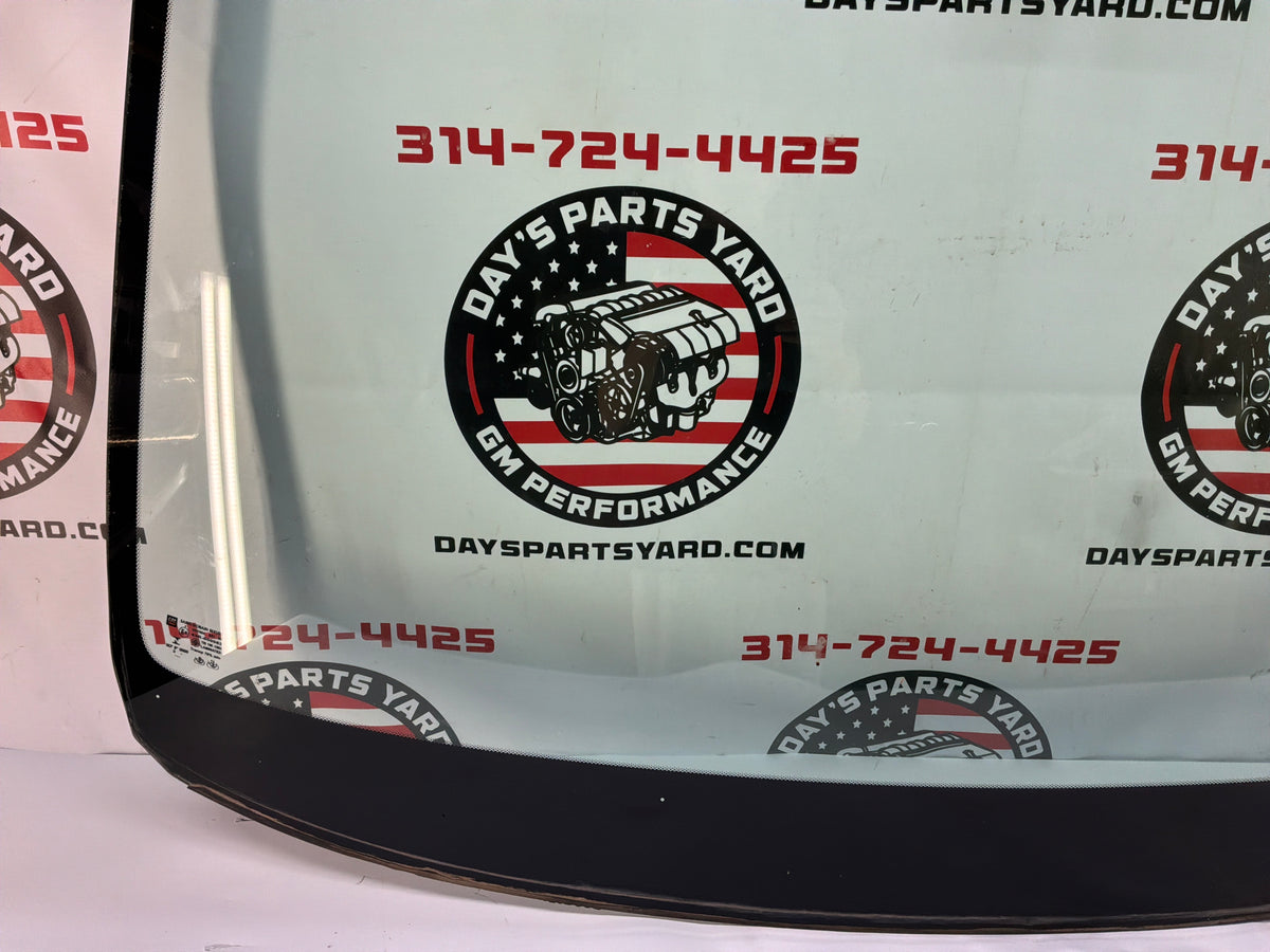 2014 Chevy Caprice PPV Front Windshield Glass LOCAL PICKUP