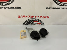 2009 Cadillac CTS-V Duel High & Low Horn Set OEM