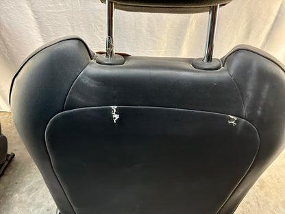 Front seats - Day's Parts Yard