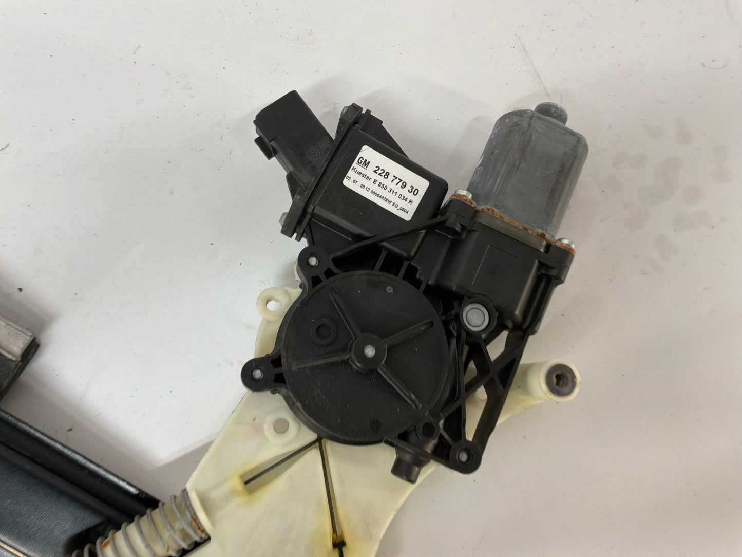 2013 Chevy Camaro ZL1 RH Passenger Window Regulator Motor OEM