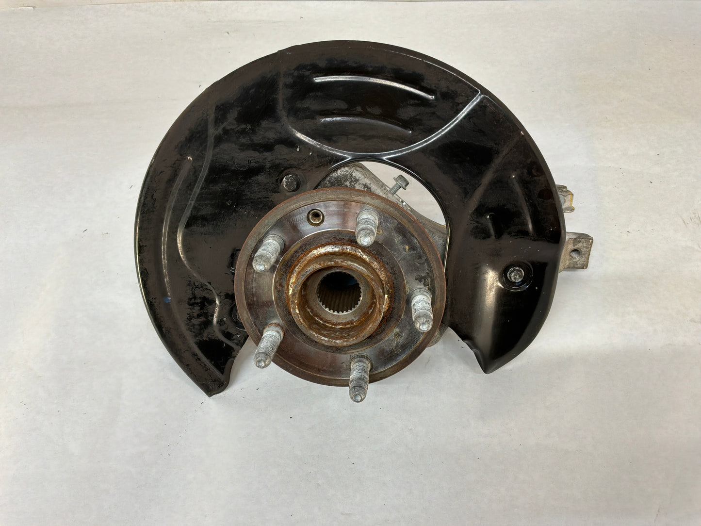 2013 Chevy Camaro SS LH Driver Front Suspension Spindle Knuckle Hub Assembly OEM