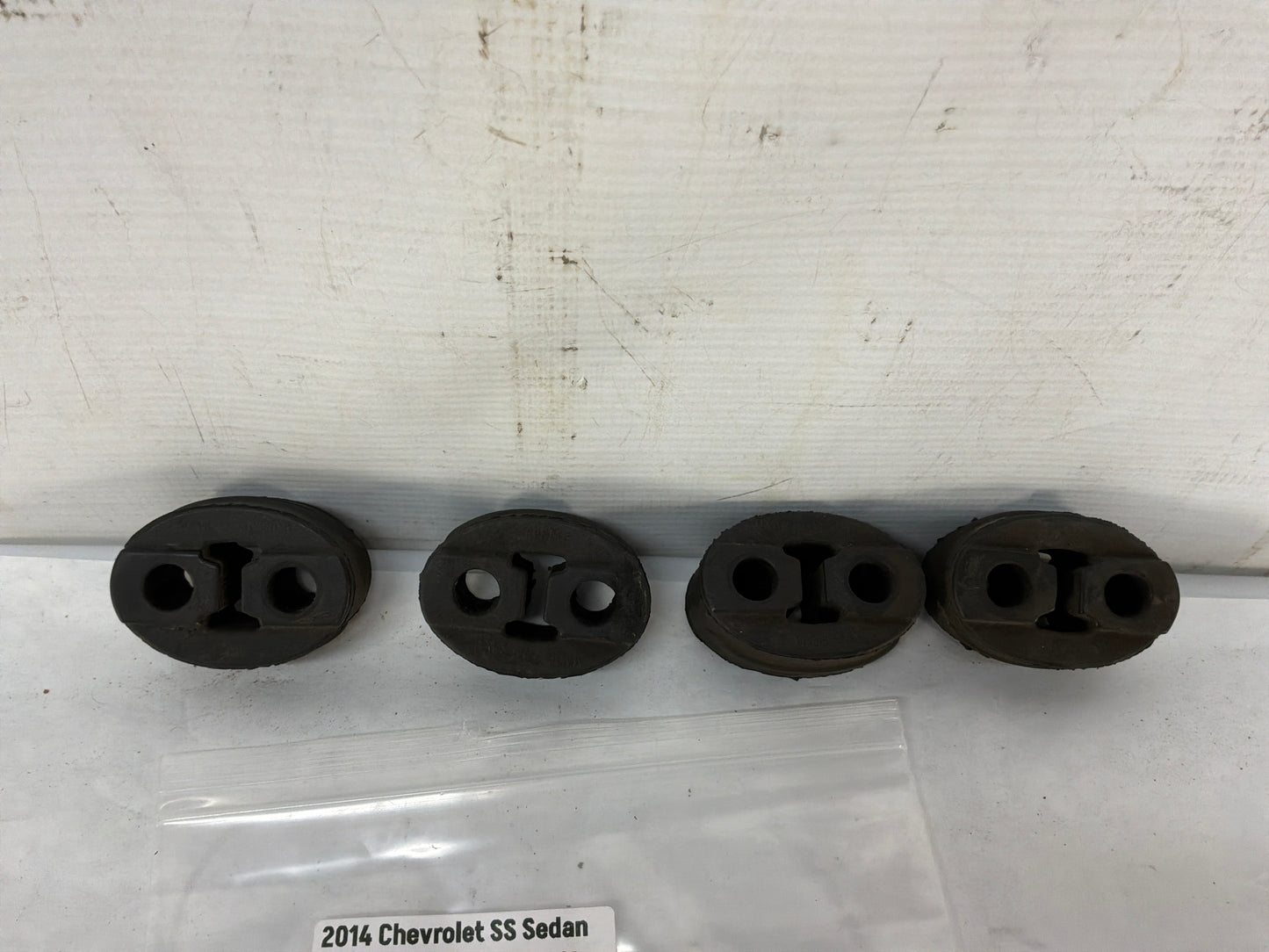 Mufflers hangers - Day's Parts Yard