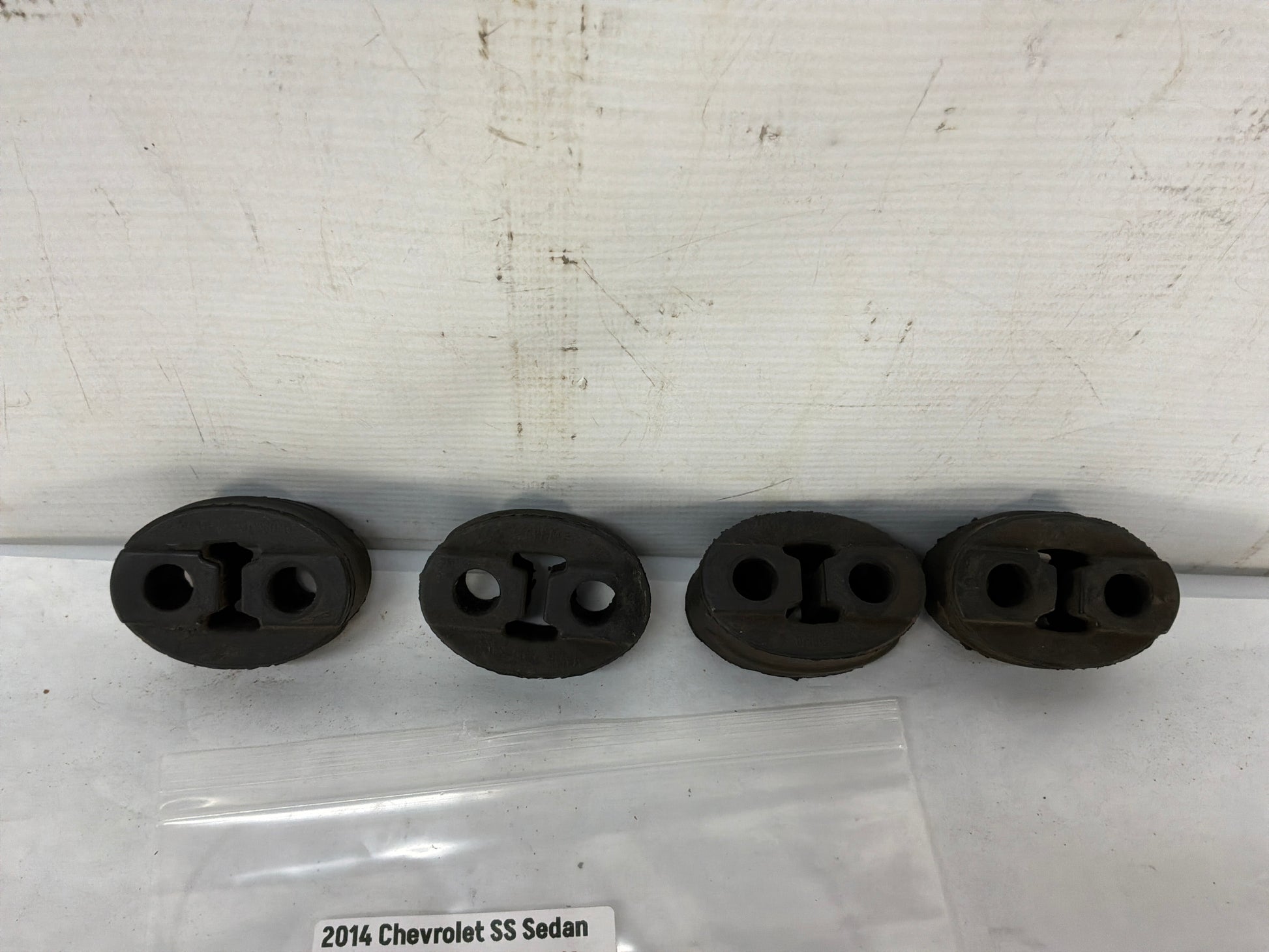 Mufflers hangers - Day's Parts Yard