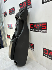 Center console - Day's Parts Yard