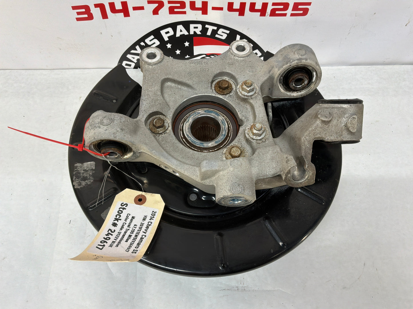 2014 Chevy Camaro SS RH Passenger Rear Spindle Knuckle Hub Wheel Bearing OEM