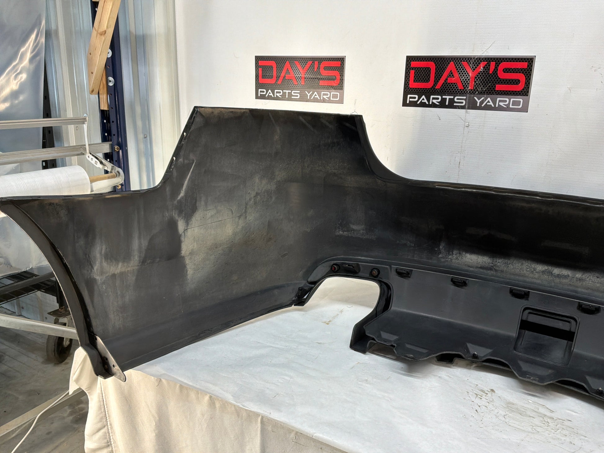 Rear bumper - Day's Parts Yard