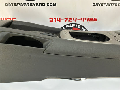 2015 Chevy Camaro SS 1LE Complete Center Console Arm Rest OEM