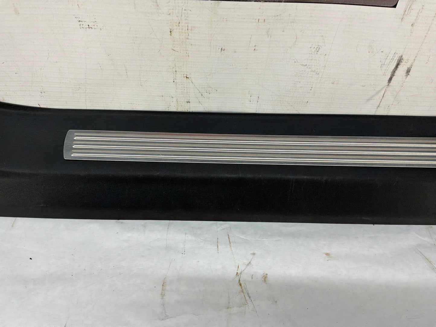 Front rh trim - Day's Parts Yard