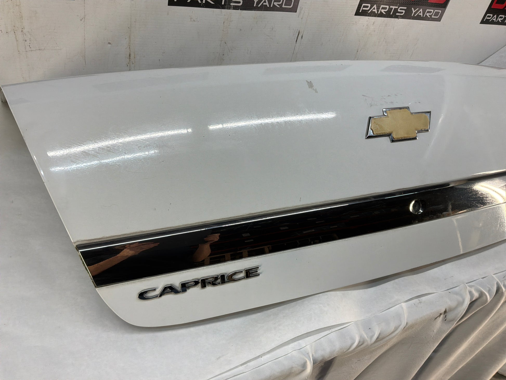 Trunk deck lid - Day's Parts Yard
