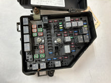 2008 Pontiac G8 Base Fuse Box w/ Lid Cover OEM