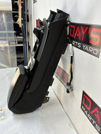 Center console - Day's Parts Yard