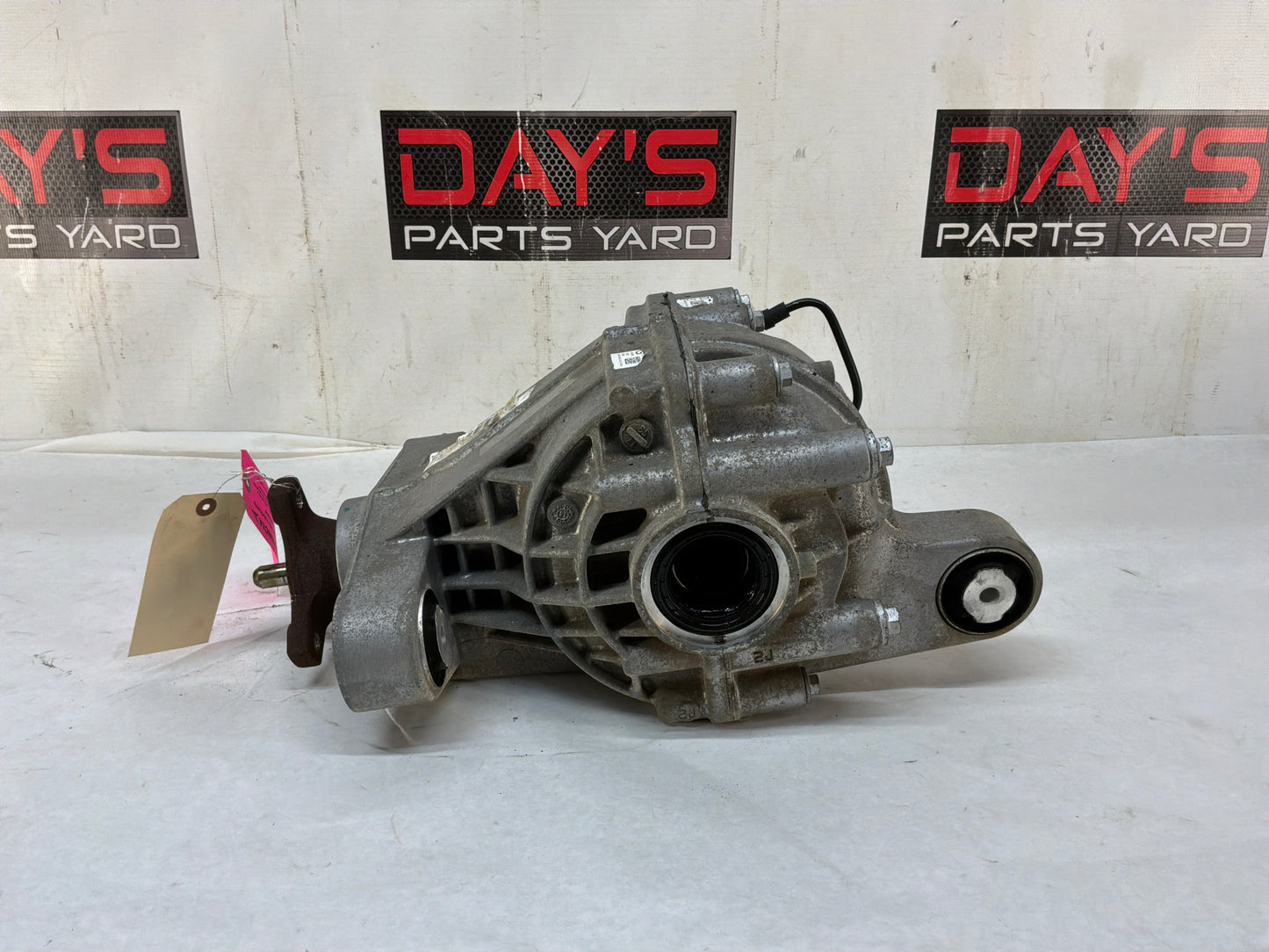 2015 Chevy SS Sedan Rear End Axle Carrier Rearend Diff Differential 3.27 LSD OEM