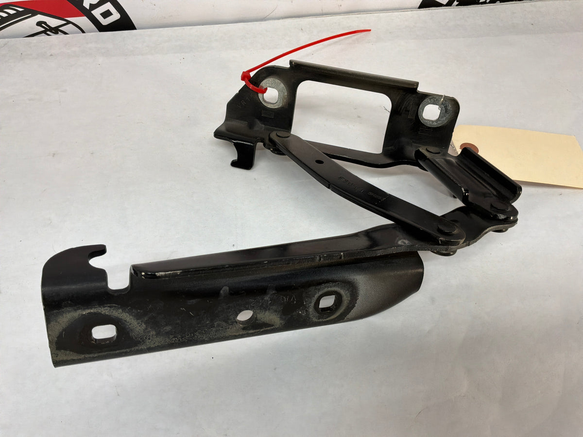 2015 Chevy Camaro SS 1LE RH & LH Hood Hinges OEM