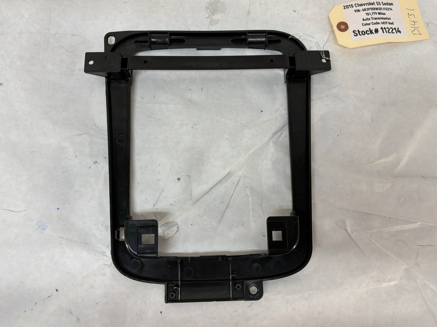 2015 Chevy SS Sedan Over Head Console Dome Light Frame Bracket Bezel OEM