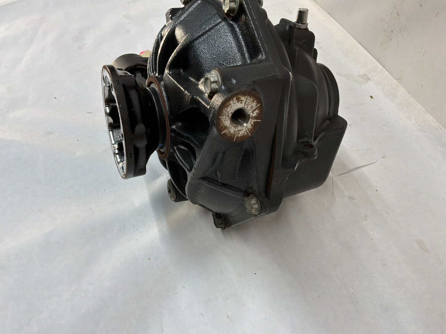2023 Chevy Camaro SS Automatic Rear End Differential 2.77 LSD OEM