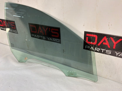 Rh front window glass - Day's Parts Yard