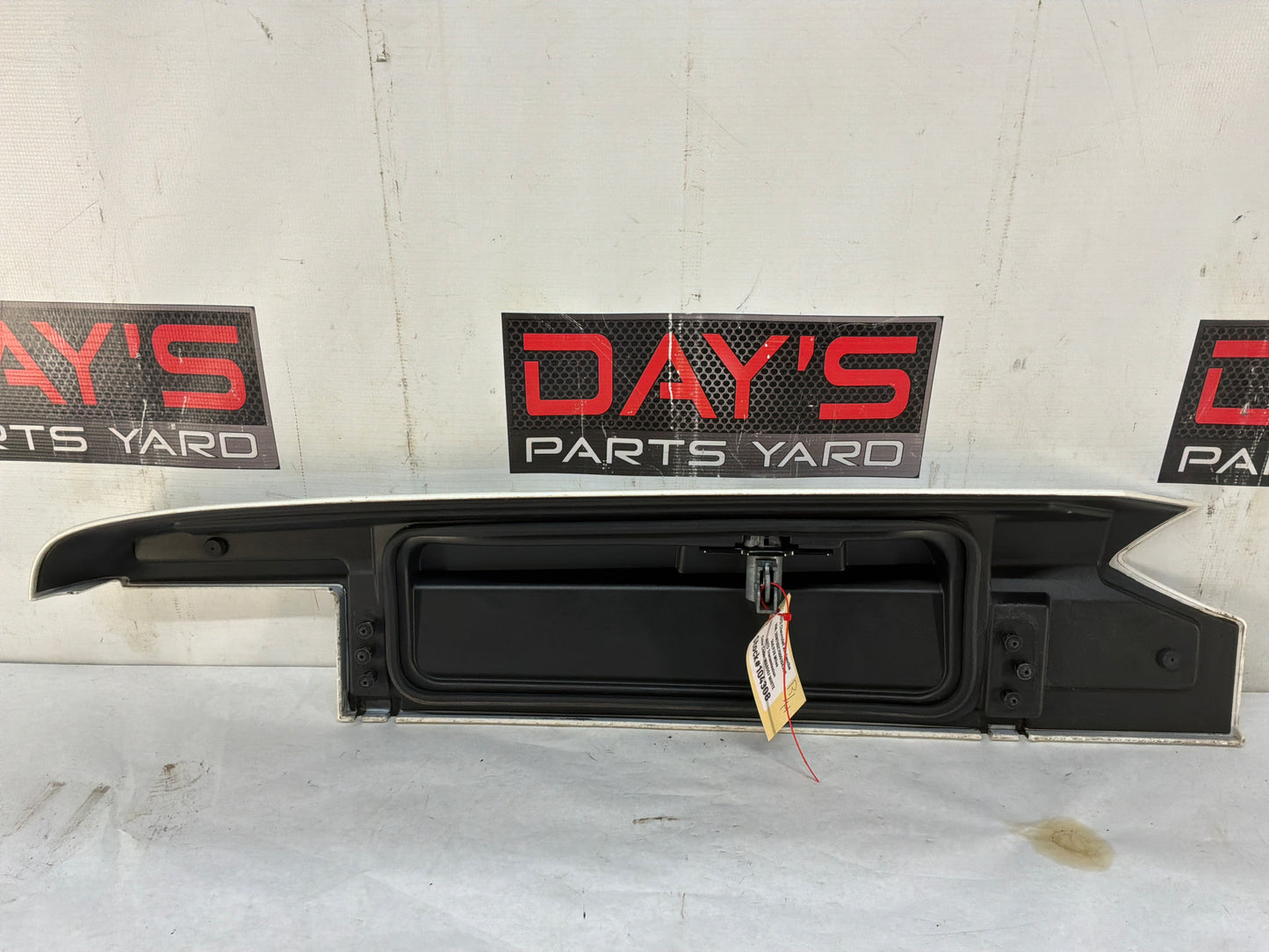 2012 Chevy Avalanche RH Passenger Bed Side Cargo Tool Storage Box Panel Lid OEM