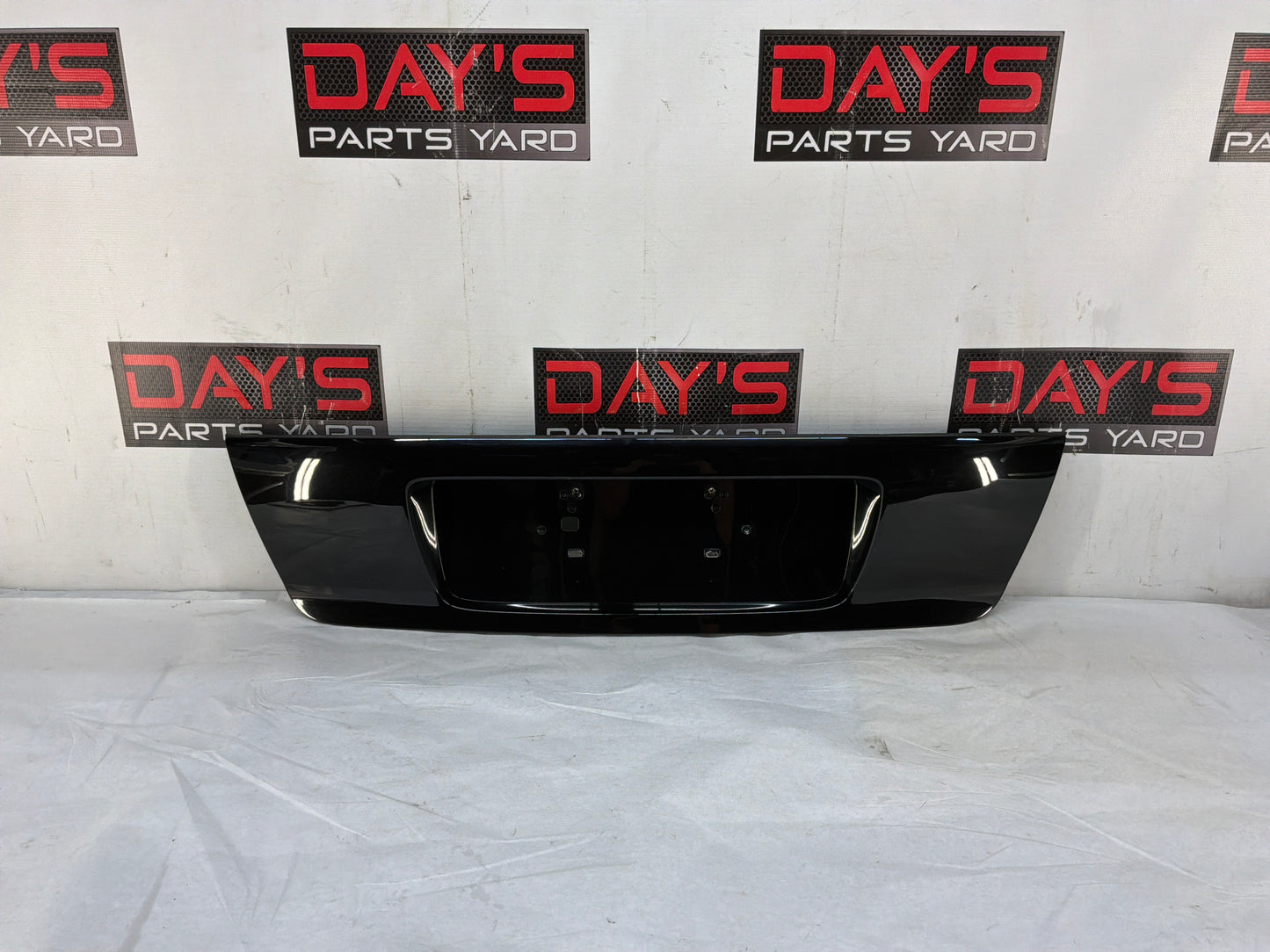 2004 Pontiac GTO Trunk Deck Lid Filler Insert Applique Panel Black OEM