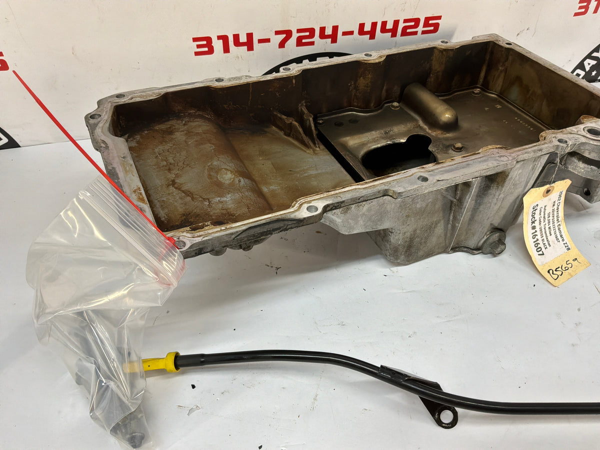 2002 Chevy Camaro Z28 Oil Pan Widget Tray Pick Up Tube & Dip Stick OEM