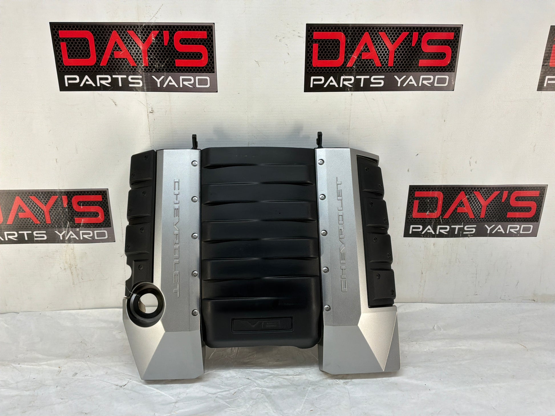 Engine cover - Day's Parts Yard