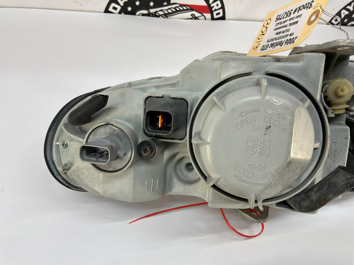 2006 Pontiac GTO RH Passenger Headlight Head Light Lamp OEM