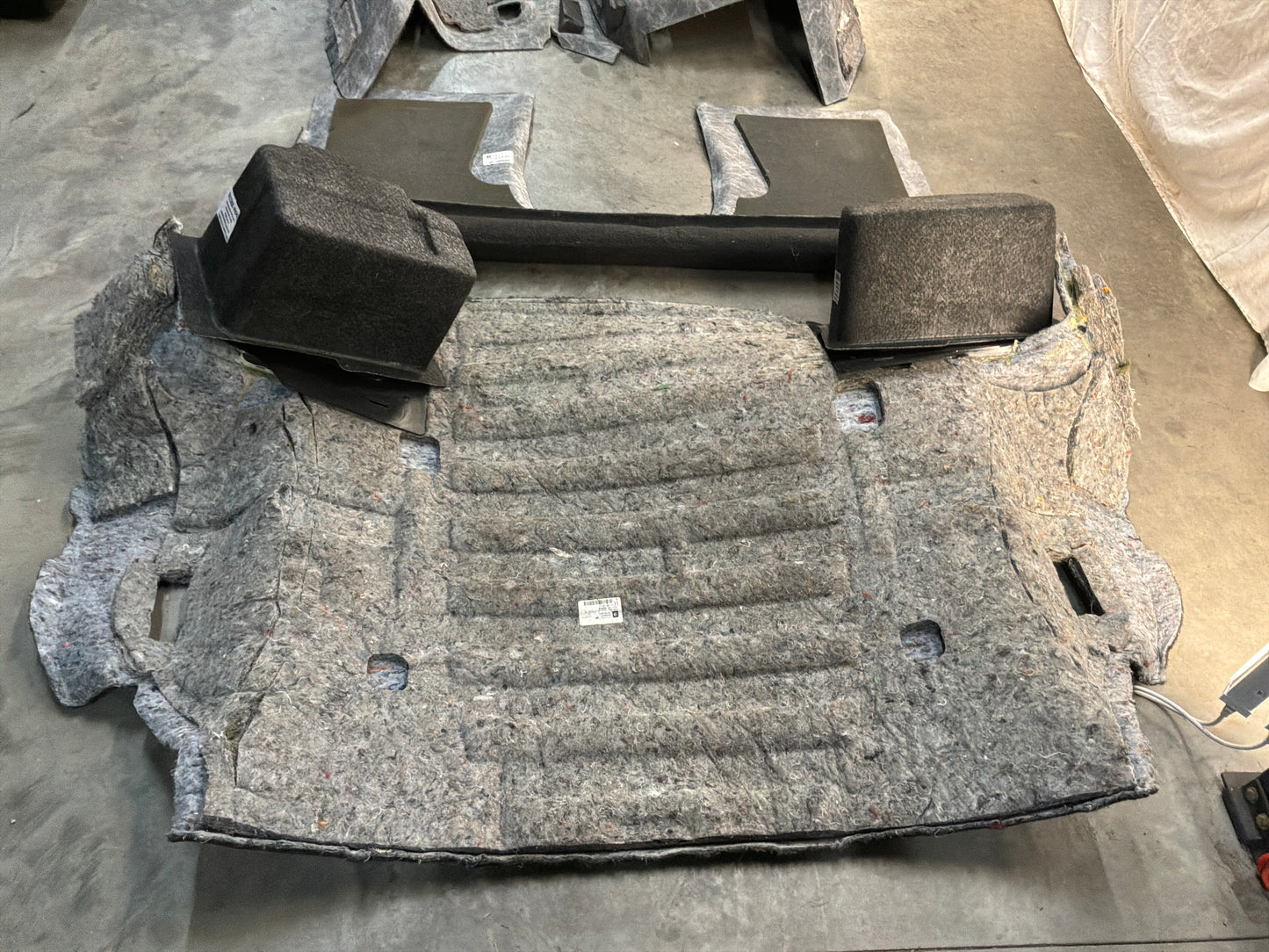 Complete floor carpet - Day's Parts Yard
