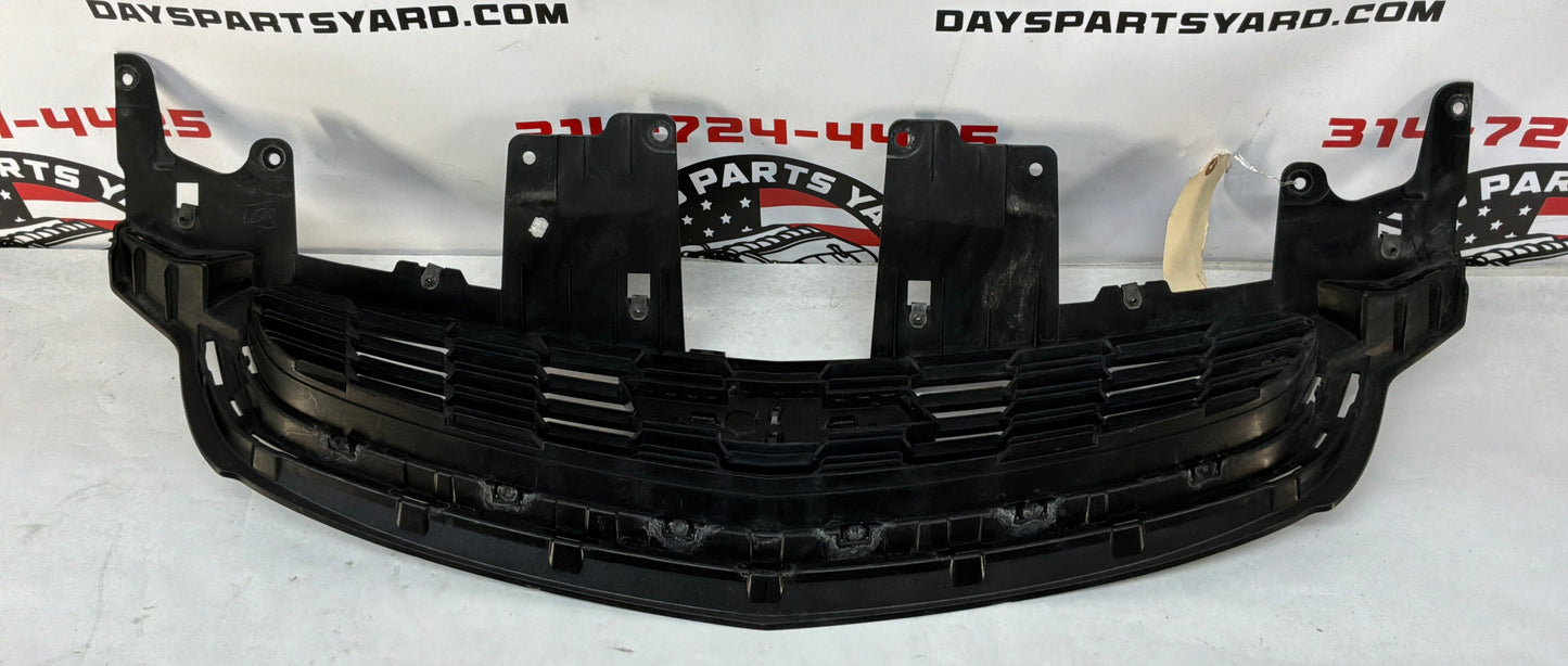 2017 Chevy SS Sedan Front Bumper Upper Grille OEM