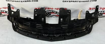 2017 Chevy SS Sedan Front Bumper Upper Grille OEM