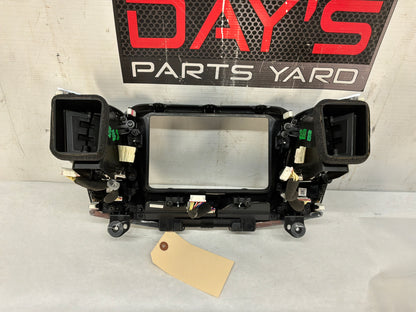 Radio - Day's Parts Yard