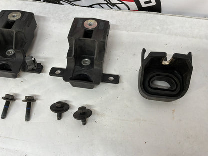 2017 Chevy SS Sedan RH & LH Upper & Lower Radiator Bracket Mounts Bushings OEM