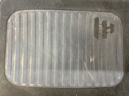 2008 Pontiac G8 GT Front and Rear Floor Mats OEM