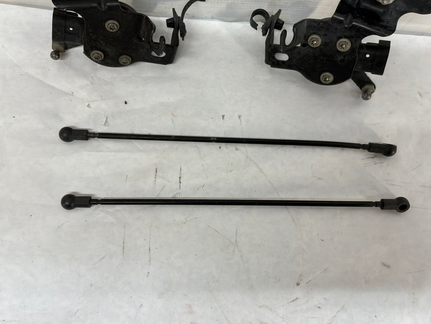 2015 Chevy SS Sedan RH & LH Rear Ride Height Suspension Sensor OEM - Day's Parts Yard