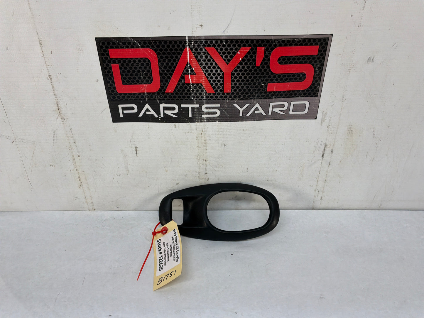 1999 Chevy C5 Corvette RH Passenger Interior Door Handle Trim OEM