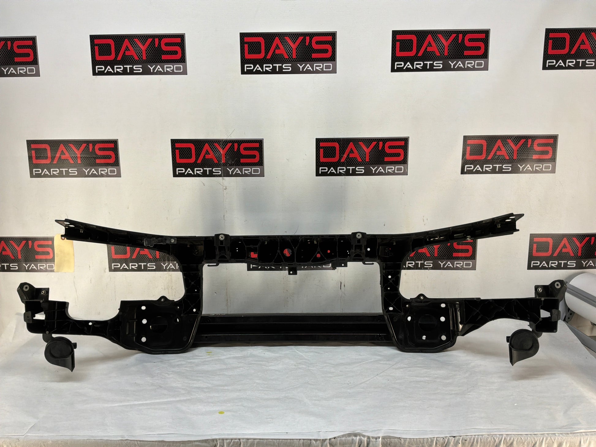 Radiator core support - Day's Parts Yard