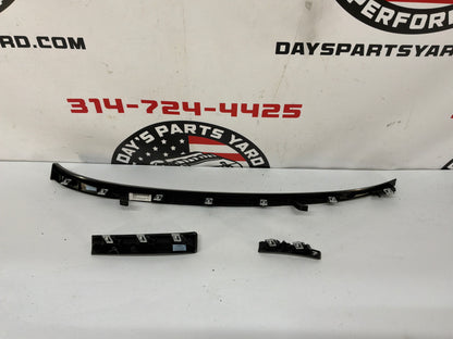 REPICTURE W/ TRIM OFF CENTER CONSOLE2009 Cadillac CTS-V Sedan Carbon Fiber Dash Trim Panel Molding Inserts OEM - Day's Parts Yard
