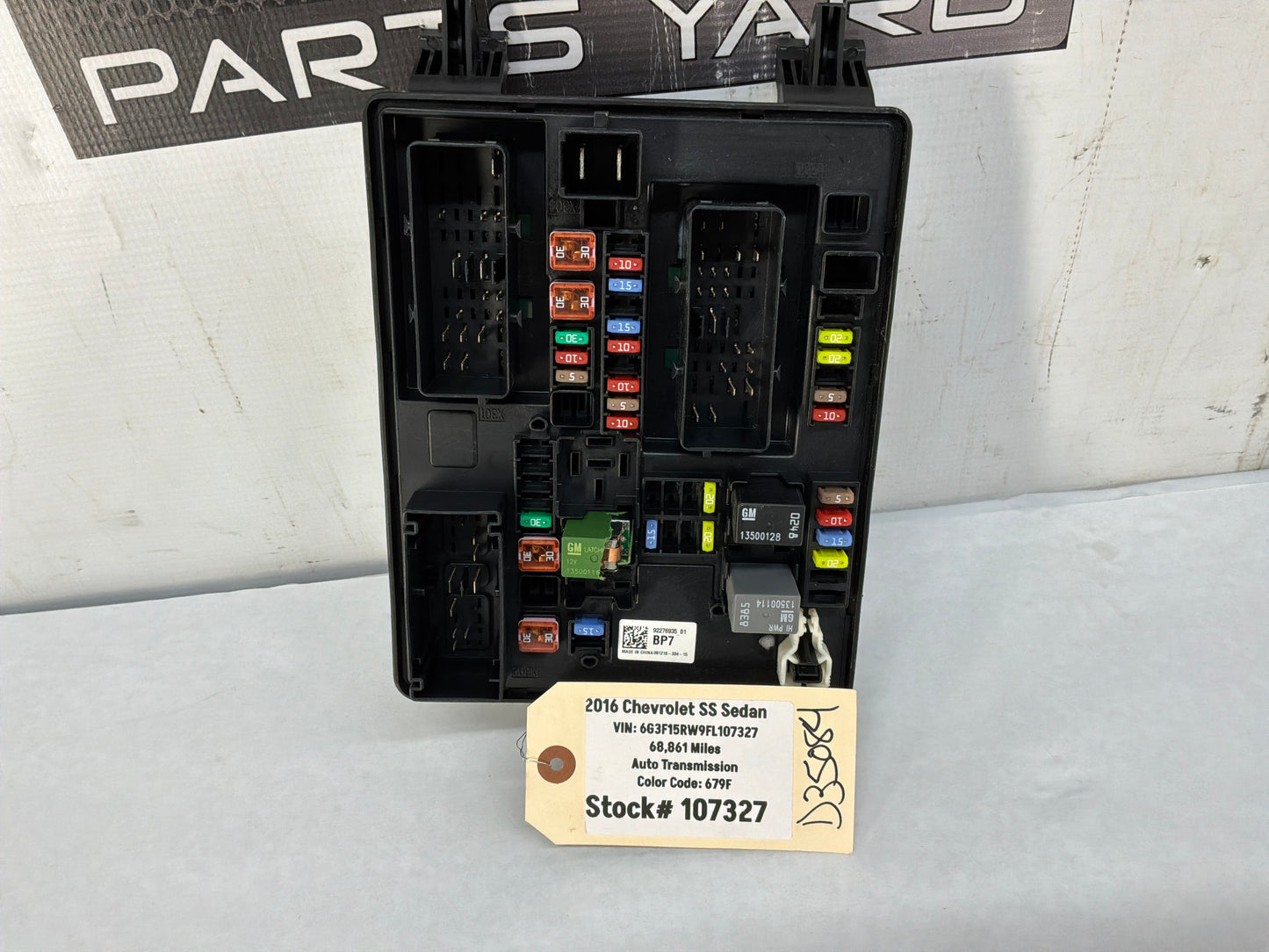 Fuse box - Day's Parts Yard