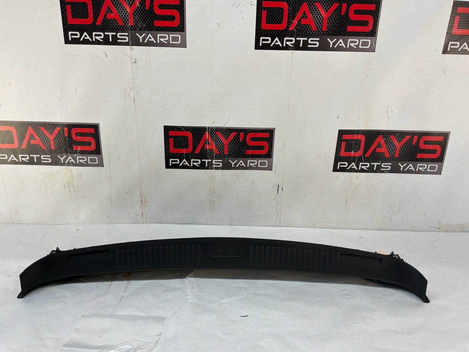 Trunk panel trim - Day's Parts Yard