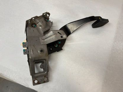 2013 Chevy Camaro 1LE Manual Transmission Pedal Brake Clutch Master Cylinder Assembly OEM