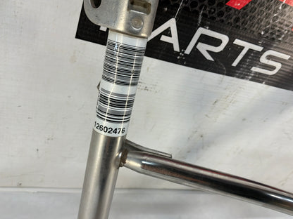 2008 Chevy C6 Corvette Fuel Injection Rail  OEM - Day's Parts Yard