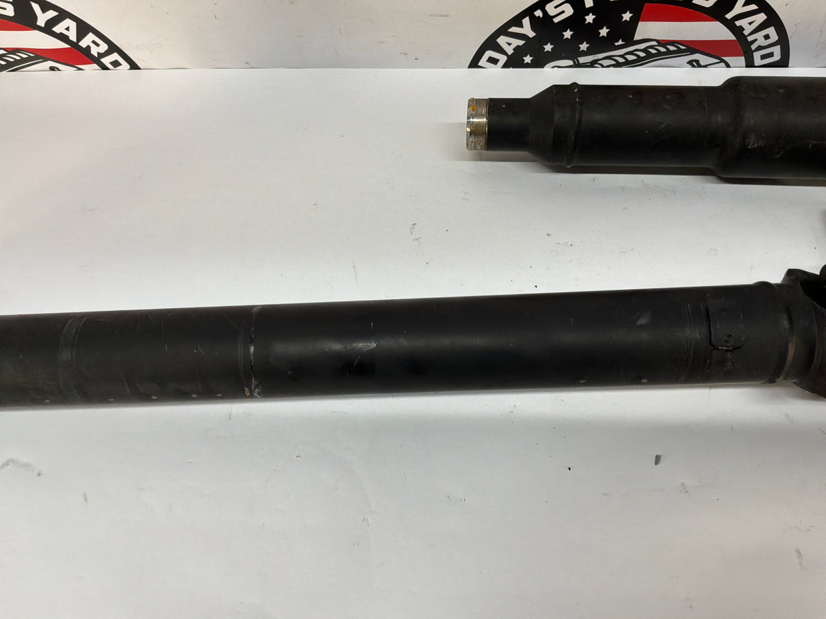 2014 Chevy SS Sedan Automatic Driveshaft Drive Shaft Propeller OEM - Day's Parts Yard