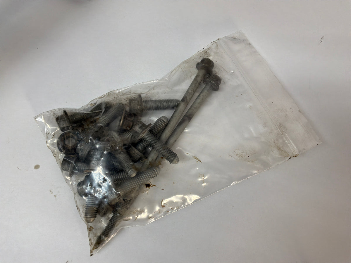 2015 Chevrolet Camaro SS 1LE  Oil Pan Widget Tray & Pick Up Tube OEM