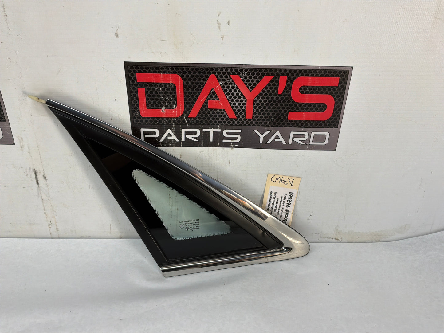 Lh quarter window - Day's Parts Yard