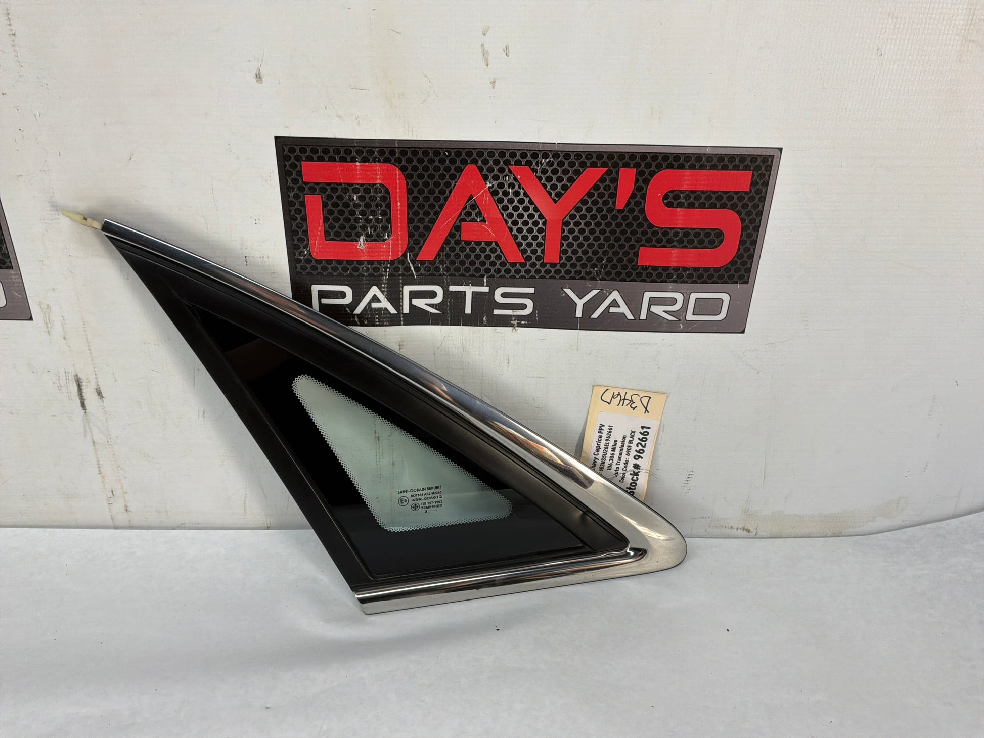 Lh quarter window - Day's Parts Yard