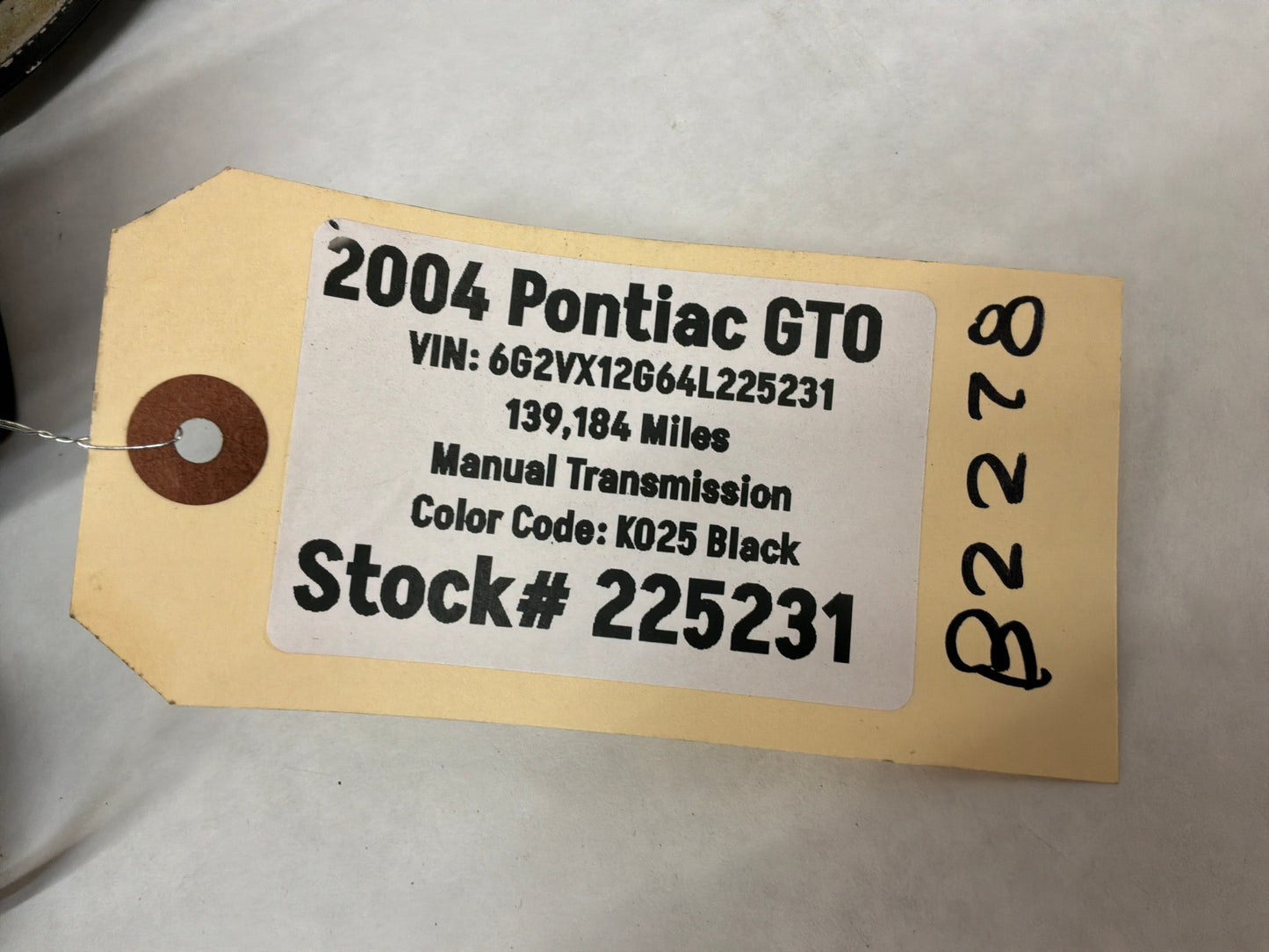2004 Pontiac GTO Fuel Gas Door Lid Cover Door Assembly w/ Cap Black OEM