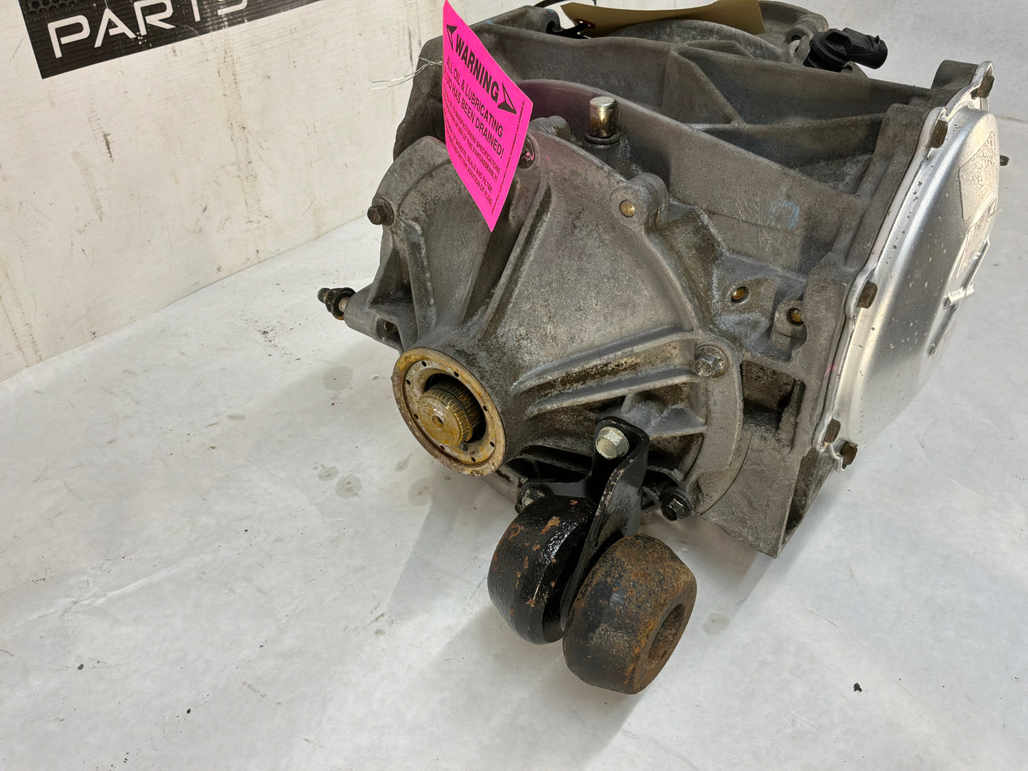 1999 Chevy C5 Corvette Rear End Rearend Differential Carrier 2.73 LSD OEM