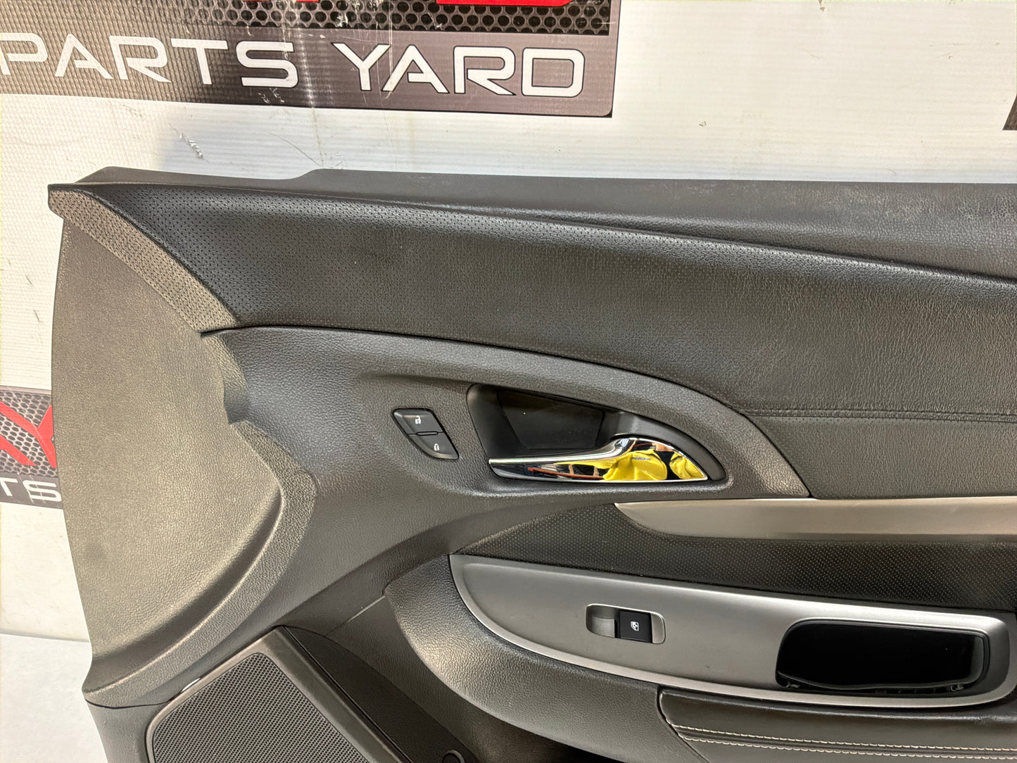 Rh front door panel - Day's Parts Yard