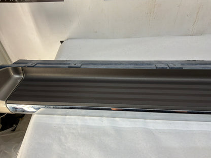 2002 Cadillac Escalade EXT RH Passenger Running Board OEM